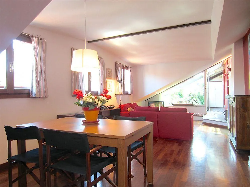 Ferienwohnung Temporary House - Milan Design District Apartment