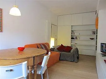 Ferienwohnung Temporary House - Milan Design District Apartment